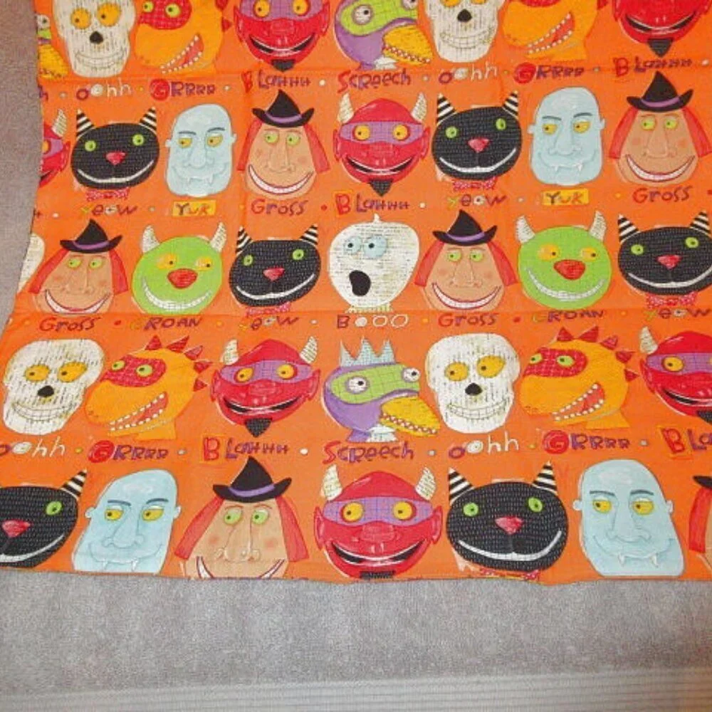 Vtg Halloween Pillowcase Cotton Queen 30 x 20 Trick Or Treat Cat Ghost Skull EUC